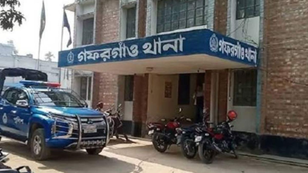গফরগাঁওয়ে ডাকাতি শেষে ছেলেকে জিম্মি করে মাকে সংঘবদ্ধ ধর্ষণ