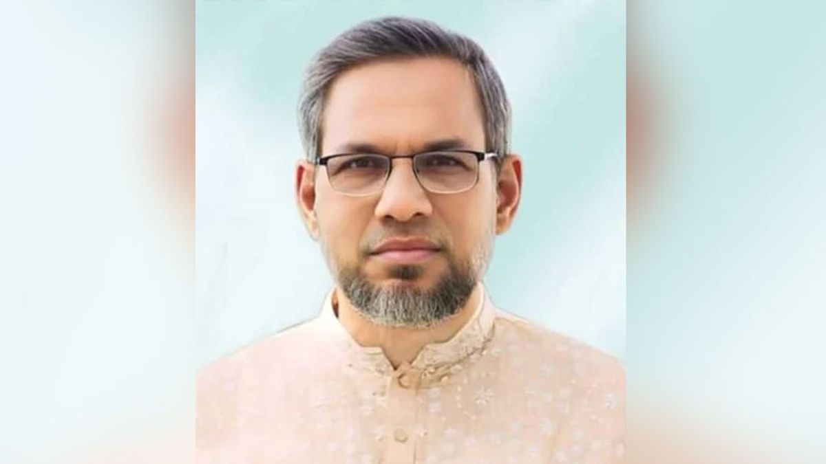 দুস্থদের অনুদানের তালিকায় চেয়ারম্যান পদপ্রার্থীসহ বিত্তবান নেতাদের নাম, এমপি বলছেন তাঁরা পাওয়ার যোগ্য