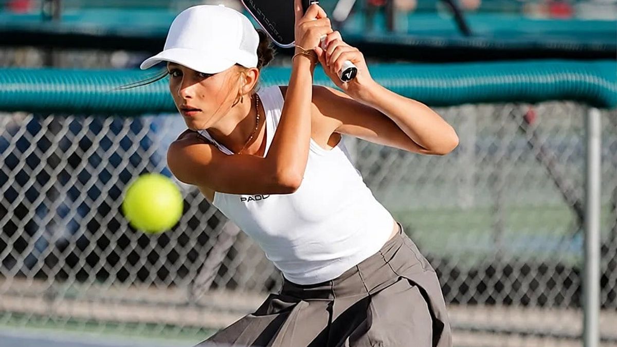 পিকলবল খেলে ১৩ বছরের কিশোরীর বিশ্বভ্রমণ