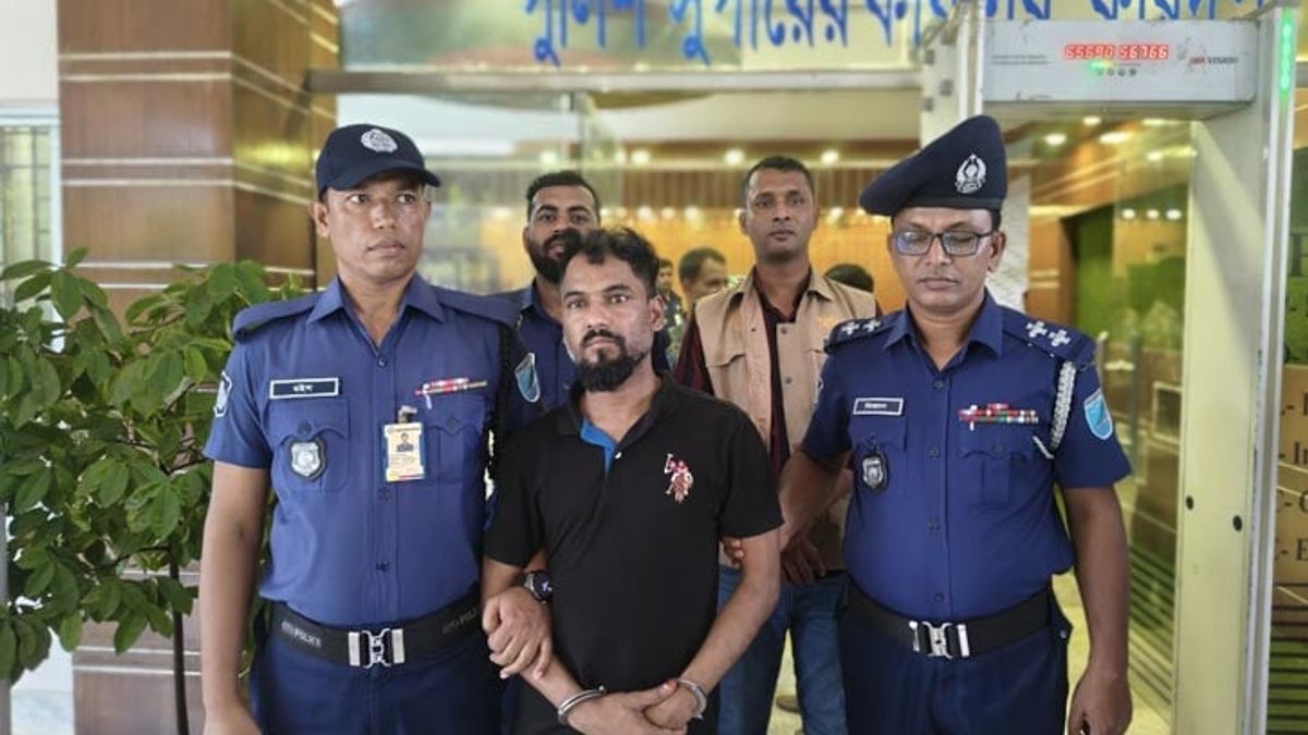 ফরিদপুরে গুলি ছুড়ে ভাইরাল যুবক গ্রেপ্তার