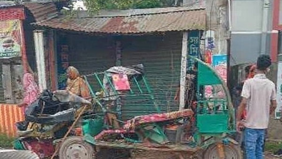 গাজীপুরে ট্রাকের সঙ্গে রিকশার সংঘর্ষে তিনজন নিহত