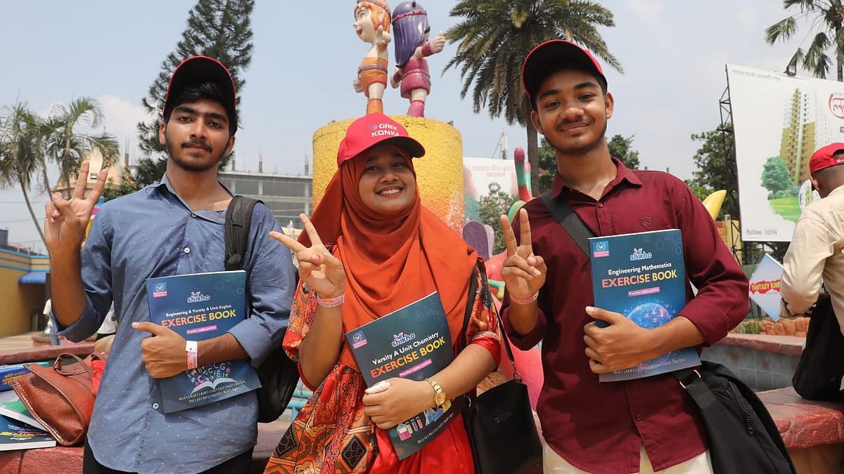 তিন বন্ধুর সঙ্গে সংবর্ধনায় এসে বাবাকে মনে পড়ল নাবার, নিল নতুন প্রতিজ্ঞা
