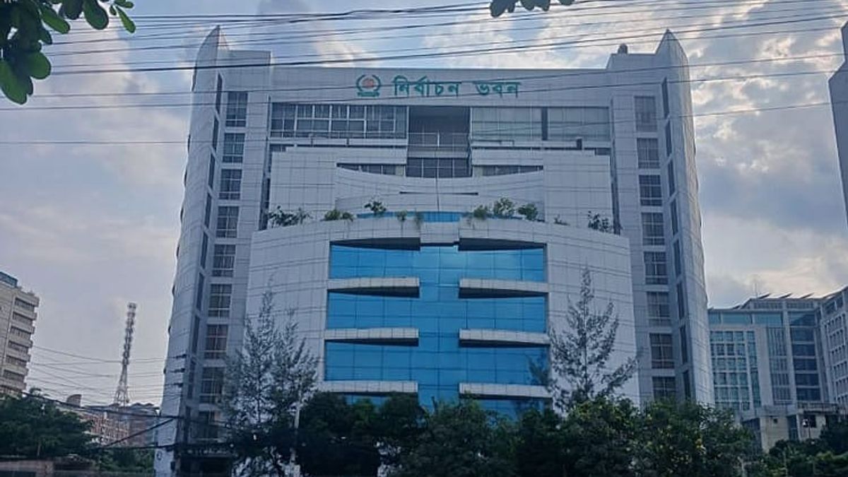 ভোটার স্থানান্তর কার্যক্রম আবার চালু করল ইসি