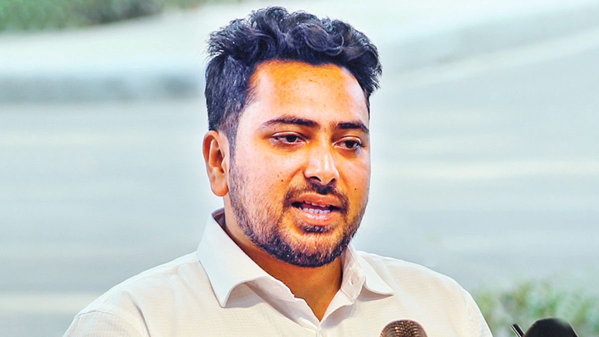 ভারতের জেন-জি আন্দোলনে সংহতি জানালেন নাহিদ ইসলাম