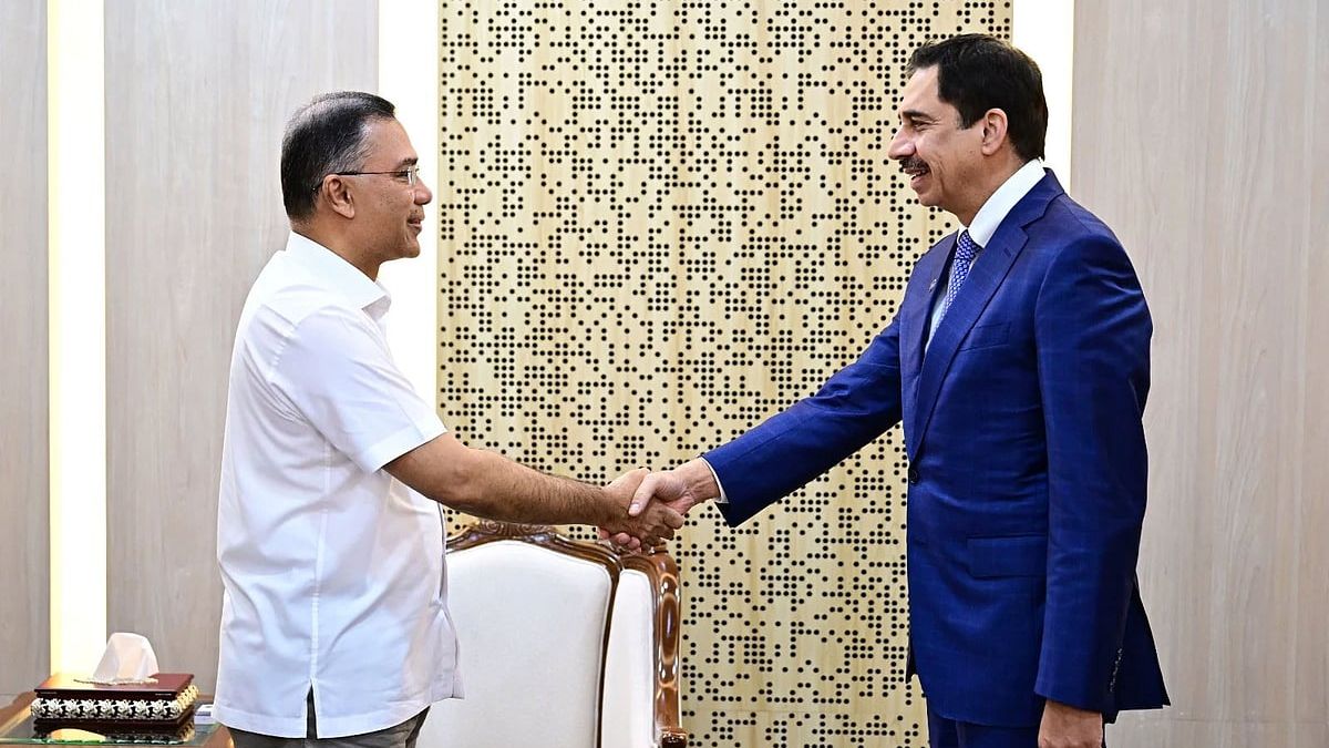 প্রধানমন্ত্রীর সঙ্গে ডিপি ওয়ার্ল্ডের চেয়ারম্যানের সাক্ষাৎ
