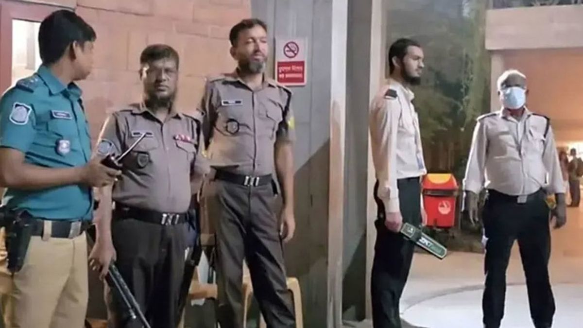 ‘গণবোমা’ হামলার হুমকি, ব্র্যাক বিশ্ববিদ্যালয়ে অতিরিক্ত পুলিশ মোতায়েন