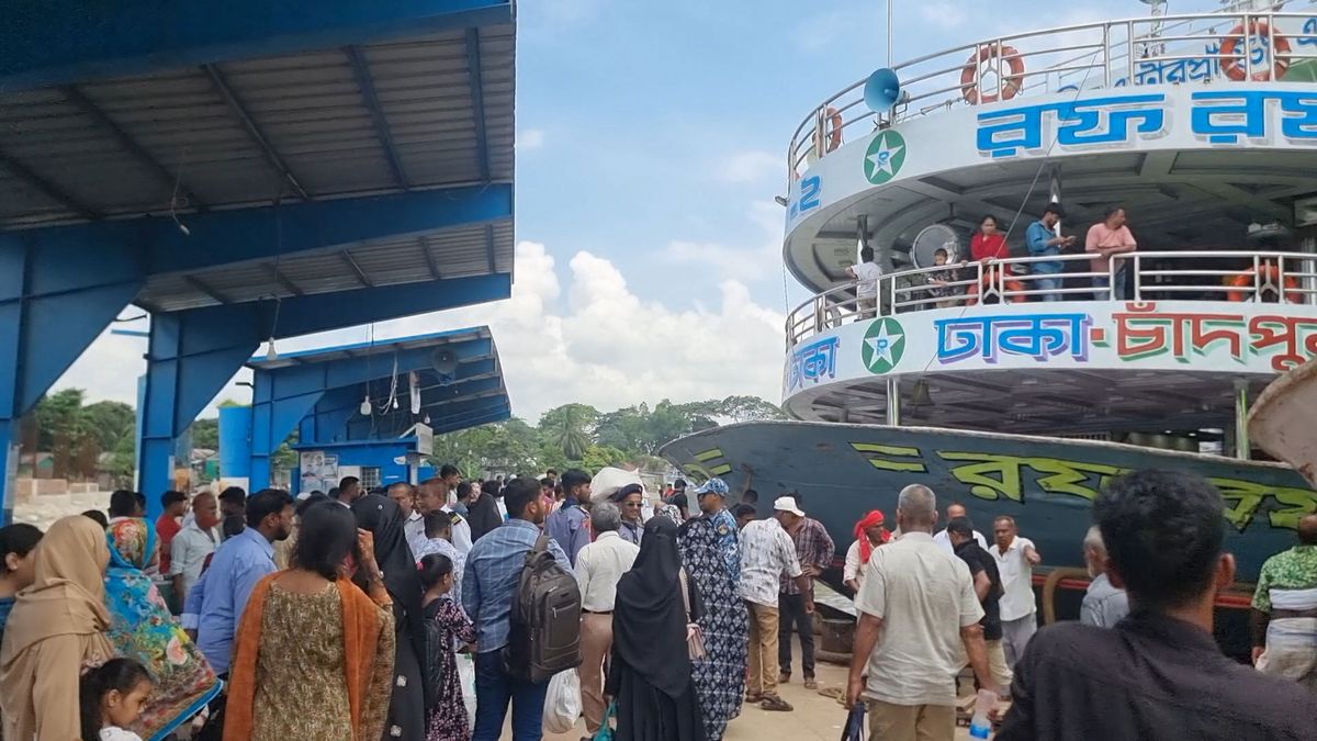 দুর্গাপূজায় নৌপথে অতিরিক্ত ভাড়া আদায় বন্ধসহ ১৬ নির্দেশনা