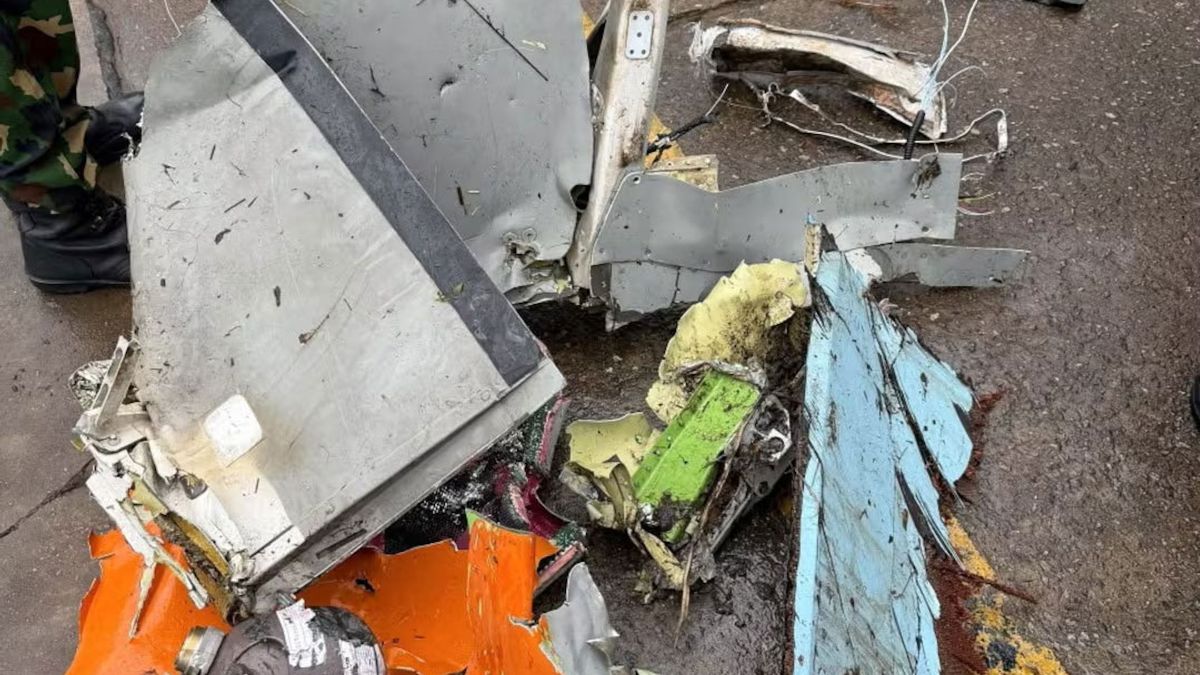 নাইজেরিয়ায় সামরিক উড়োজাহাজ বিধ্বস্ত, ৩২ যাত্রীর মৃত্যু