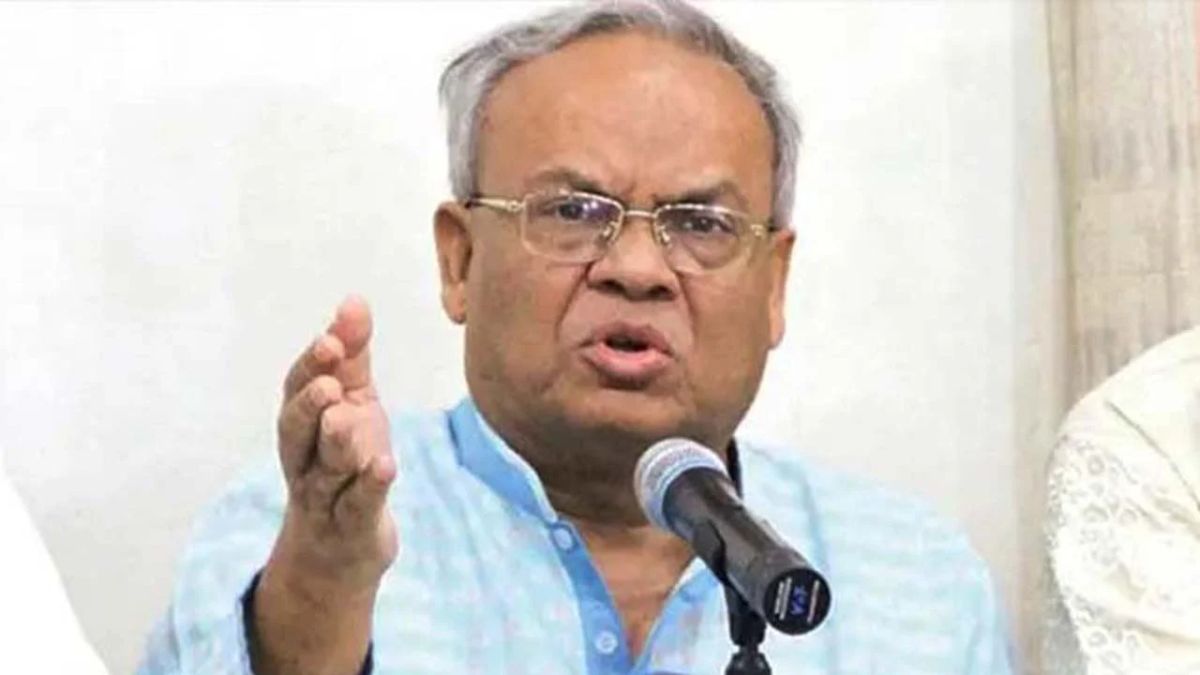 ভারতীয় পর্যটকেরা বলছেন, ভারতের চেয়ে বাংলাদেশে পূজার পরিবেশ ভালো: রিজভী